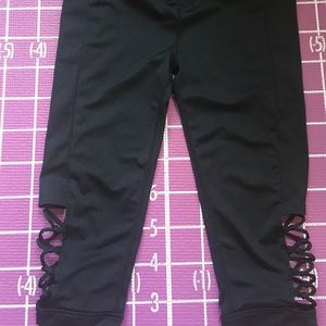 Black Capri leggings!